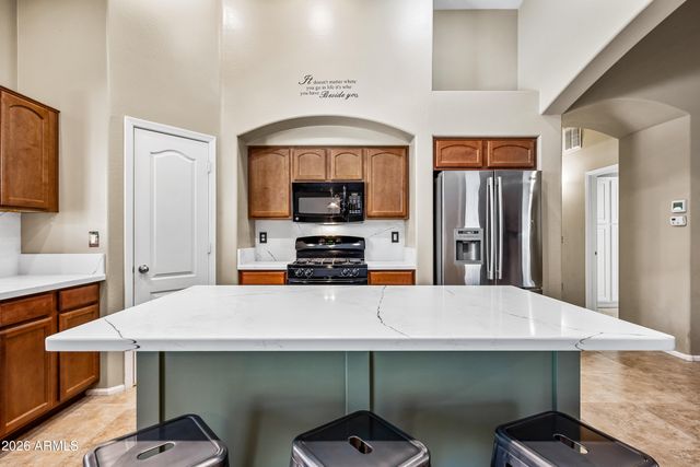 3896 E ARAGONITE Lane, San Tan Valley, AZ 85143