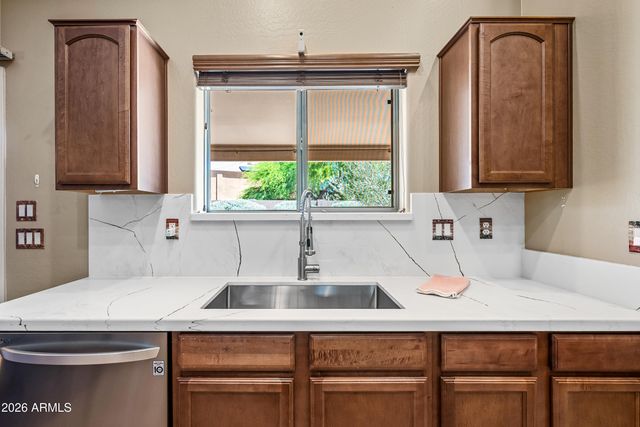 3896 E ARAGONITE Lane, San Tan Valley, AZ 85143