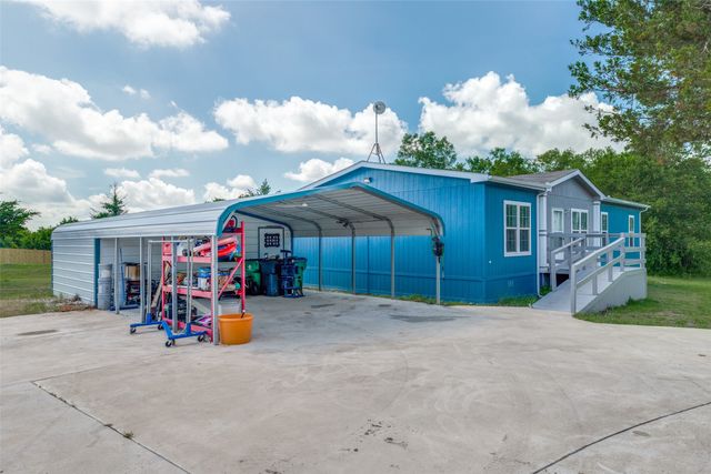 9147 County Road 1143, Leonard, TX 75452