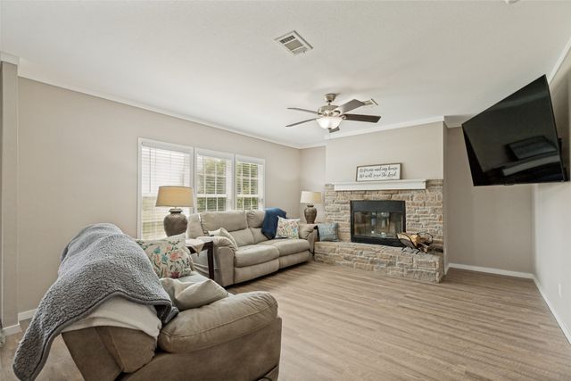 9147 County Road 1143, Leonard, TX 75452