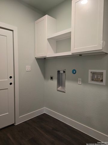 206 Lewis Todd, Blanco, TX 78606