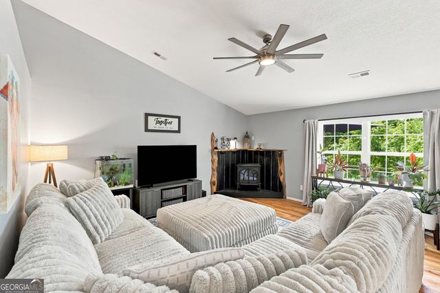 105 Wapiti Lane, Westminster, SC 29693