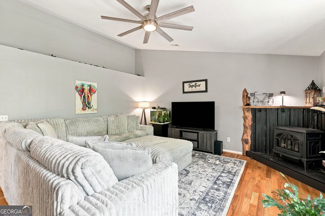 105 Wapiti Lane, Westminster, SC 29693