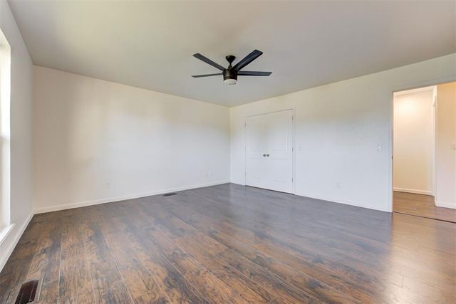 6704 Bear Canyon Drive, Oklahoma City, OK 73162