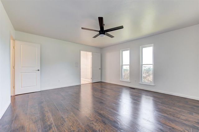 6704 Bear Canyon Drive, Oklahoma City, OK 73162