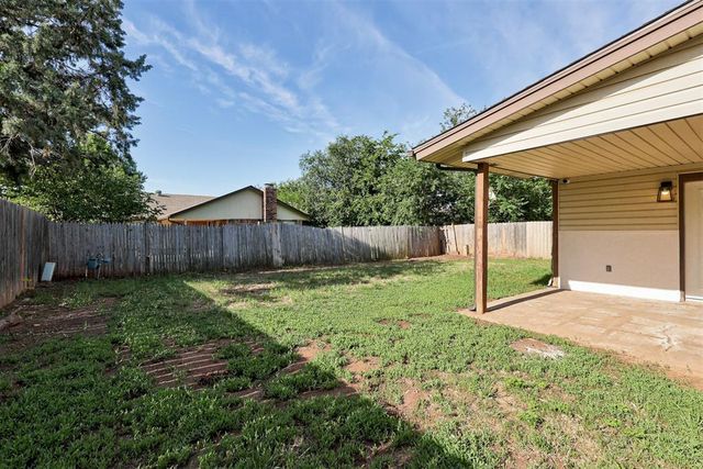 6704 Bear Canyon Drive, Oklahoma City, OK 73162