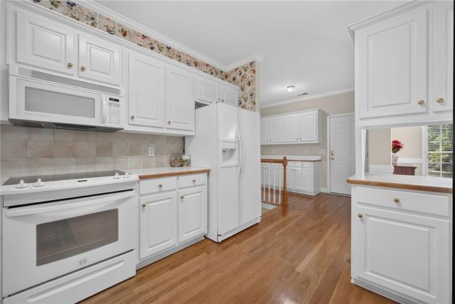 1114 Maple Creek Ridge, Loganville, GA 30052