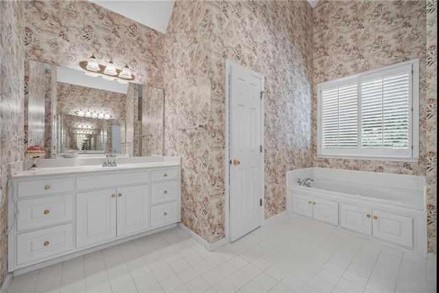 1114 Maple Creek Ridge, Loganville, GA 30052