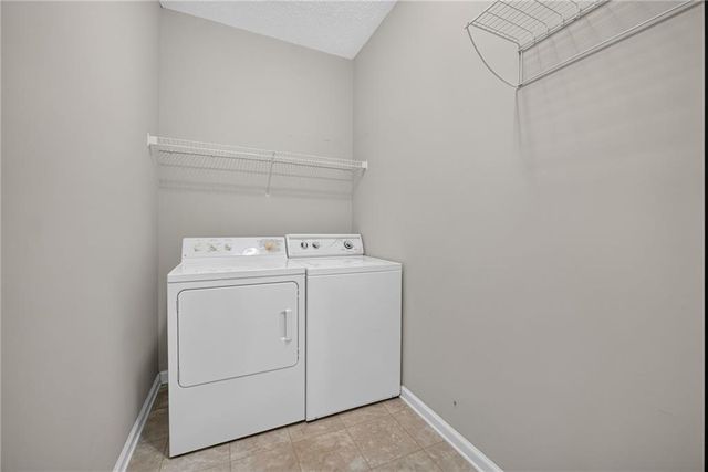 1114 Maple Creek Ridge, Loganville, GA 30052