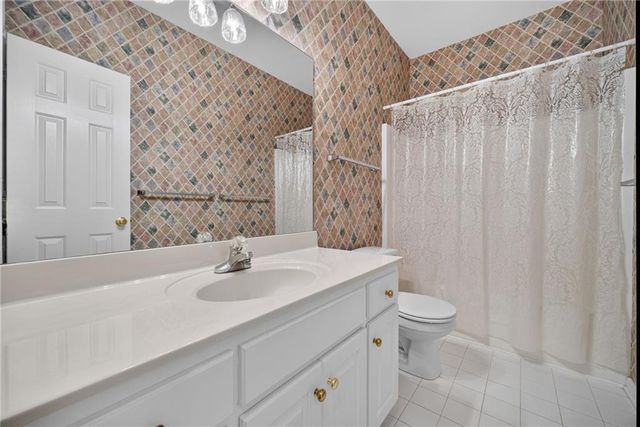 1114 Maple Creek Ridge, Loganville, GA 30052
