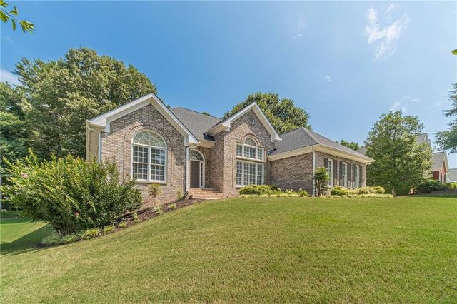 1114 Maple Creek Ridge, Loganville, GA 30052