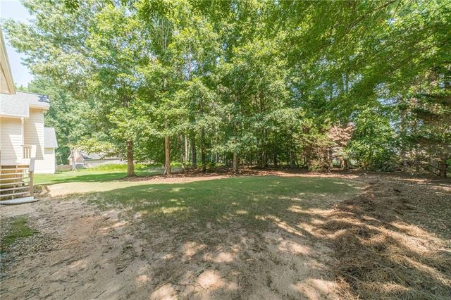 1114 Maple Creek Ridge, Loganville, GA 30052