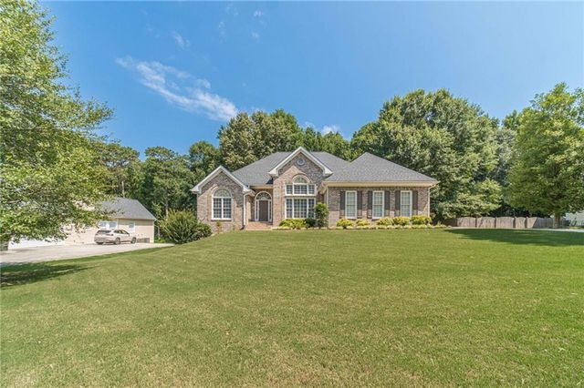 1114 Maple Creek Ridge, Loganville, GA 30052
