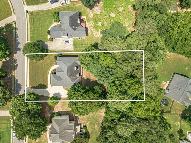 1114 Maple Creek Ridge, Loganville, GA 30052
