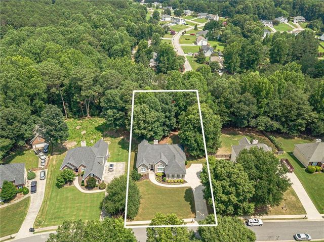 1114 Maple Creek Ridge, Loganville, GA 30052