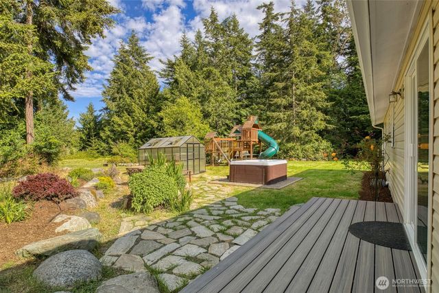 9272 Flagler Road, Nordland, WA 98358