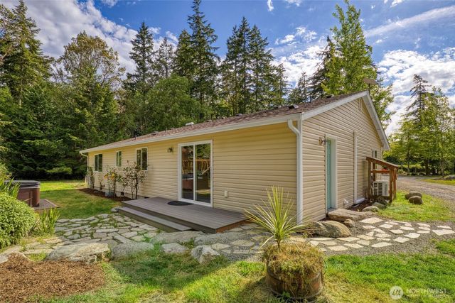 9272 Flagler Road, Nordland, WA 98358