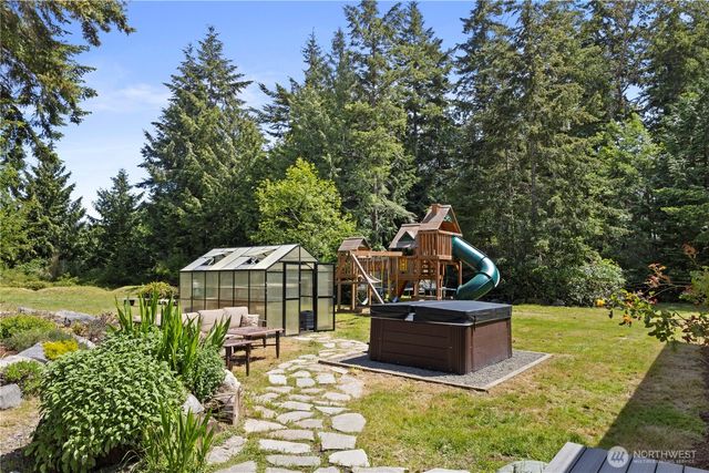 9272 Flagler Road, Nordland, WA 98358