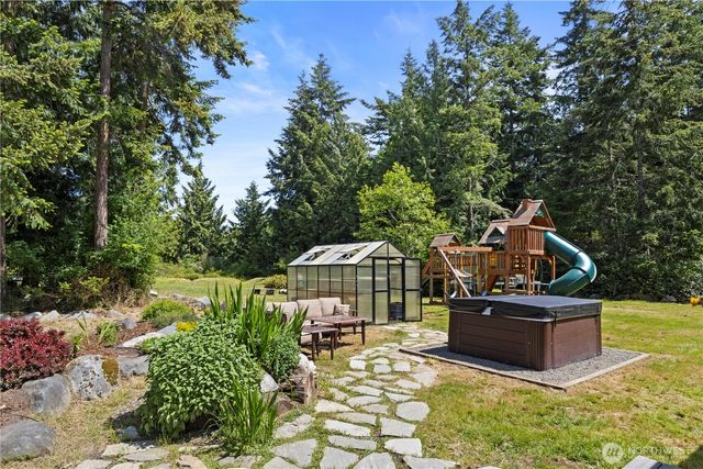 9272 Flagler Road, Nordland, WA 98358