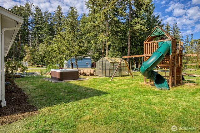 9272 Flagler Road, Nordland, WA 98358
