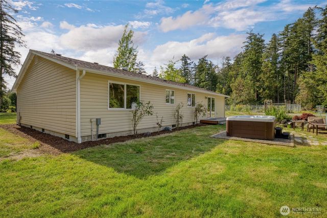 9272 Flagler Road, Nordland, WA 98358