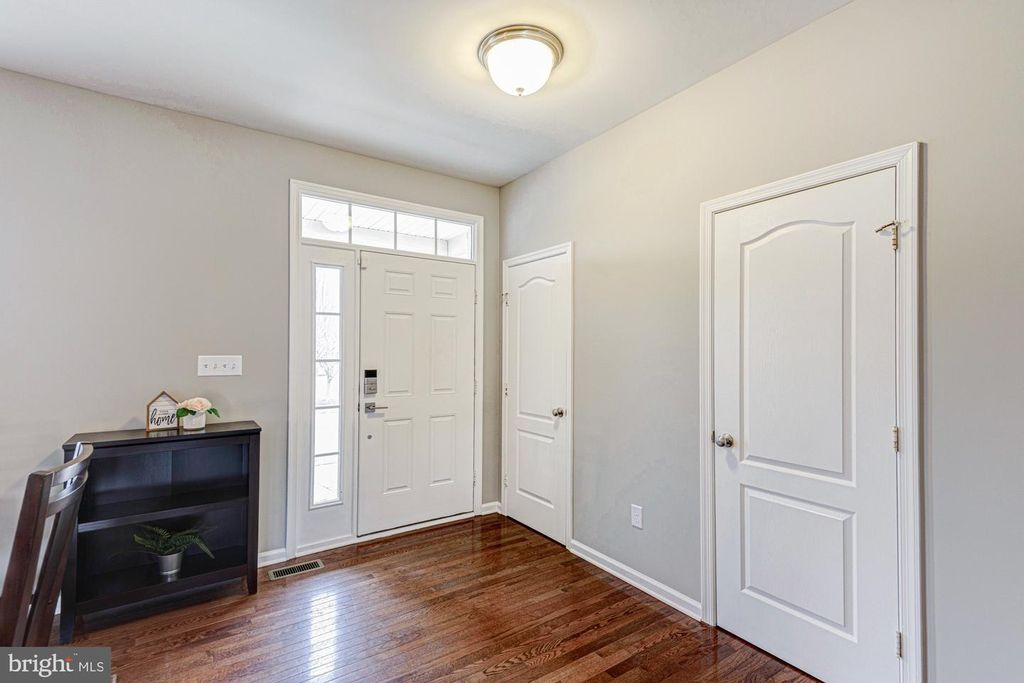 Image 7 of property listing at 1823 N POLLOCK WAY, Middletown, DE 19709