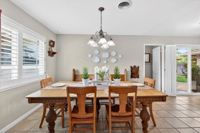 6821 Leesburg Pl, Stockton, CA 95207