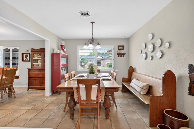 6821 Leesburg Pl, Stockton, CA 95207