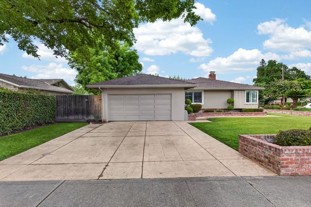 6821 Leesburg Pl, Stockton, CA 95207