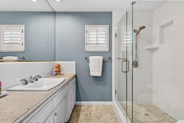 6821 Leesburg Pl, Stockton, CA 95207