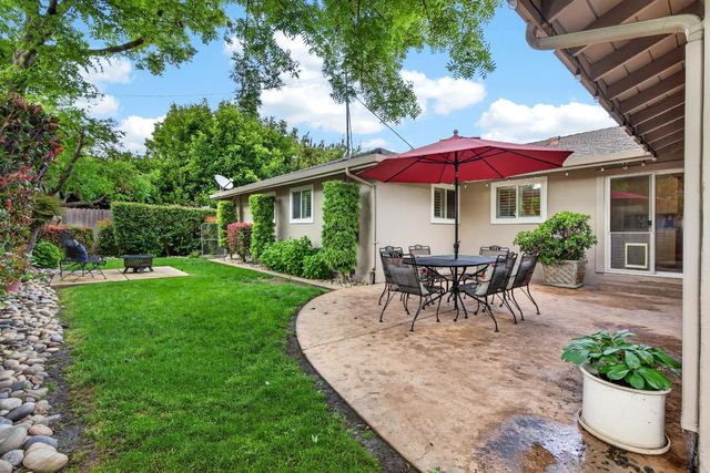6821 Leesburg Pl, Stockton, CA 95207