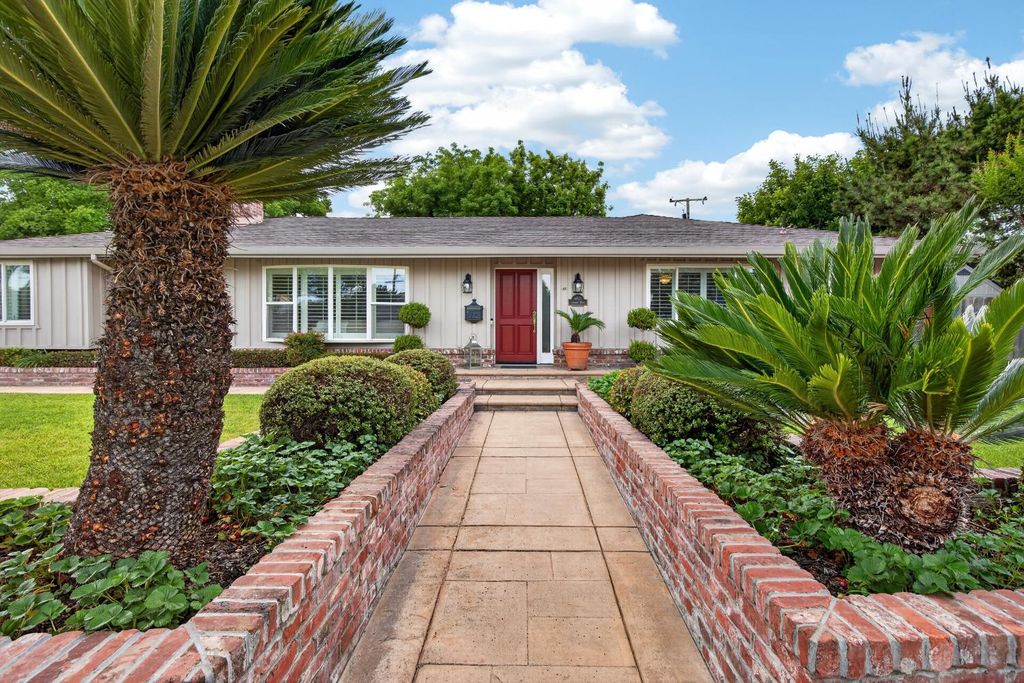 6821 Leesburg Pl, Stockton, CA 95207