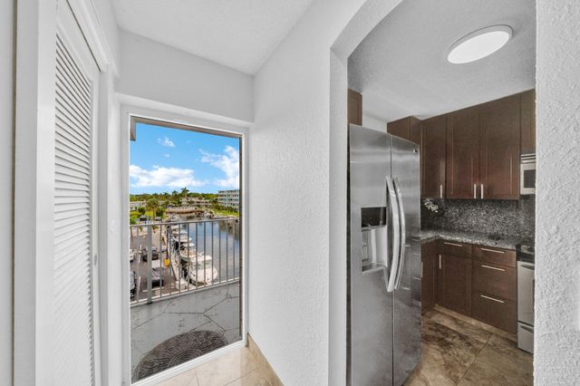 1536 SE 15TH Court 404, Deerfield Beach, FL 33441