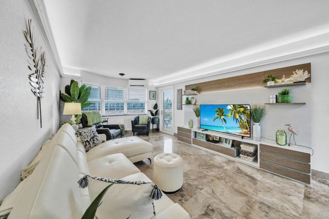 1536 SE 15TH Court 404, Deerfield Beach, FL 33441