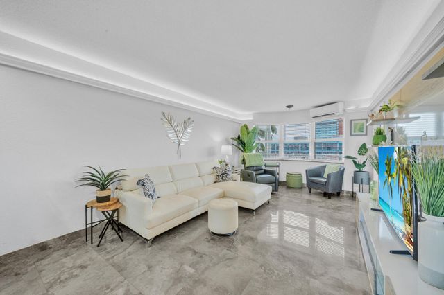 1536 SE 15TH Court 404, Deerfield Beach, FL 33441