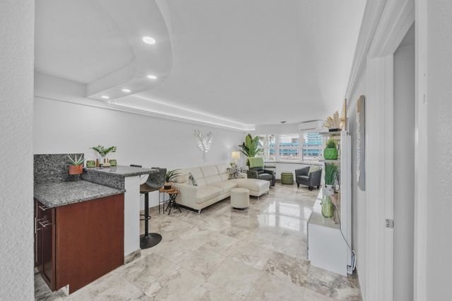 1536 SE 15TH Court 404, Deerfield Beach, FL 33441