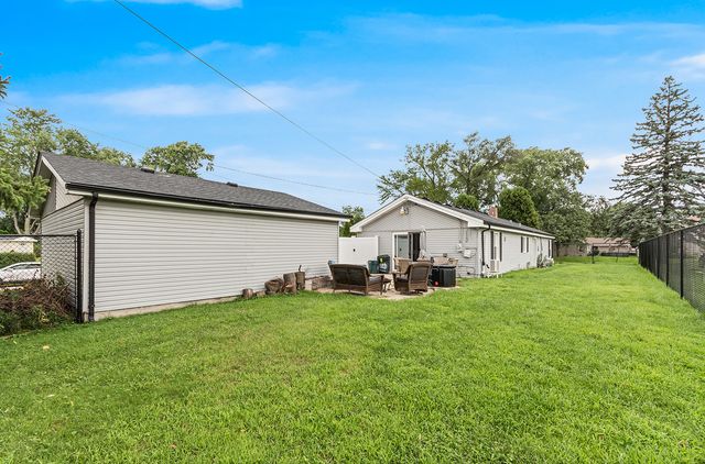 6855 W 113th Street, Worth, IL 60482