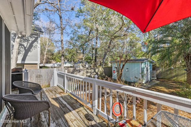 322 NE 48th Street, Oak Island, NC 28465