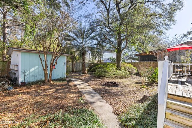 322 NE 48th Street, Oak Island, NC 28465