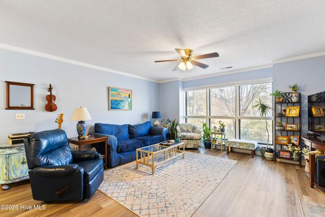 322 NE 48th Street, Oak Island, NC 28465