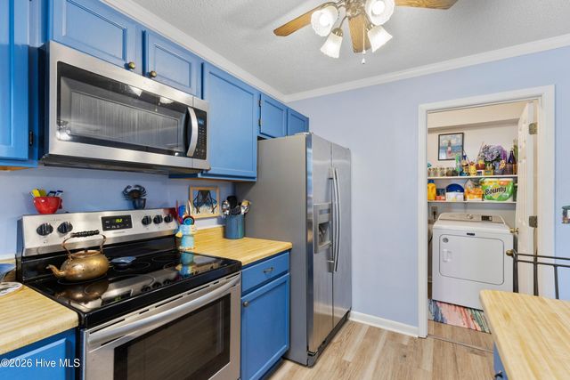 322 NE 48th Street, Oak Island, NC 28465