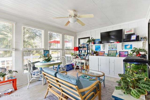 322 NE 48th Street, Oak Island, NC 28465