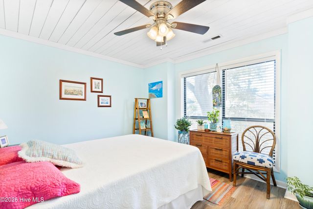 322 NE 48th Street, Oak Island, NC 28465