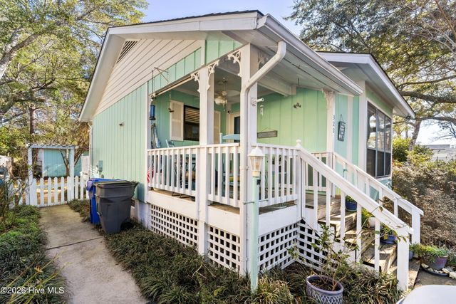322 NE 48th Street, Oak Island, NC 28465
