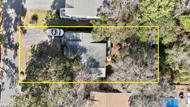 322 NE 48th Street, Oak Island, NC 28465