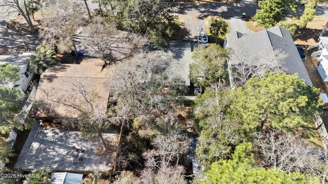 322 NE 48th Street, Oak Island, NC 28465