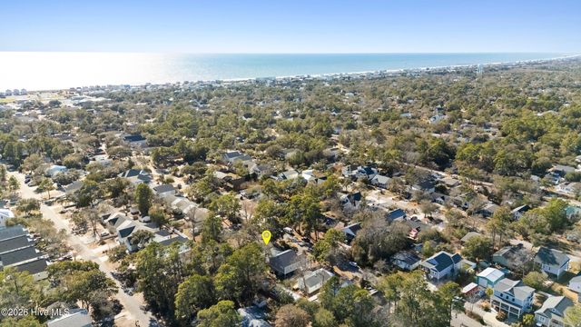 322 NE 48th Street, Oak Island, NC 28465
