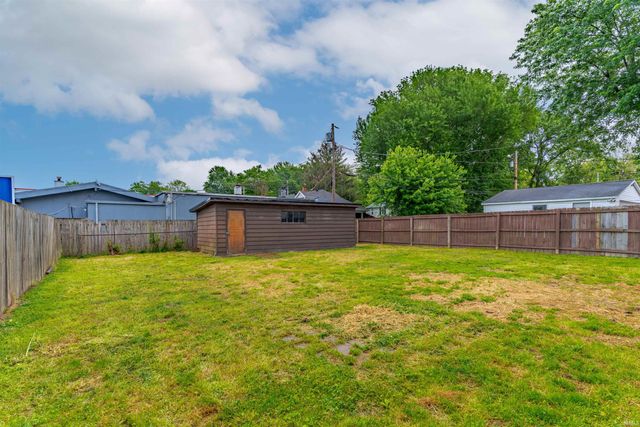 1250 Maple Court Street, Evansville, IN 47714