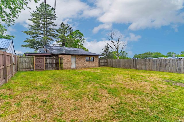 1250 Maple Court Street, Evansville, IN 47714