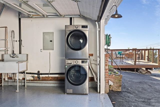 1352 Brewster Dr, El Cerrito, CA 94530